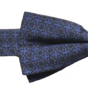 PHORCYS - NOEUD PAPILLON COTON À MOTIF GÉOMÉTRIQUE – BLEU ET NOIR